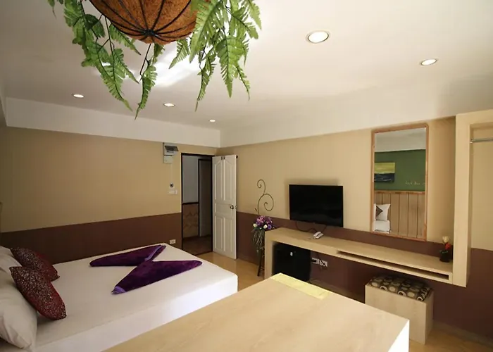 Kaya Place 酒店 *